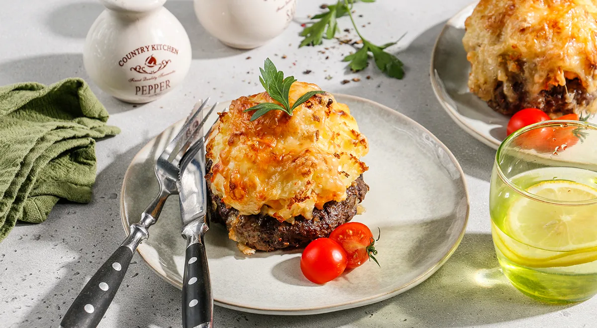 Рецепт стожек из говяжьего фарша с грибами, картошкой и сыром