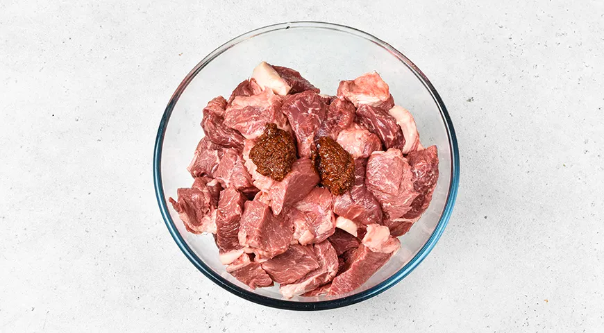 Оджахури в казане на костре