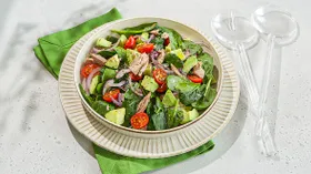 Салат с тунцом и шпинатом