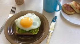 Простые рецепты с яйцом и авокадо