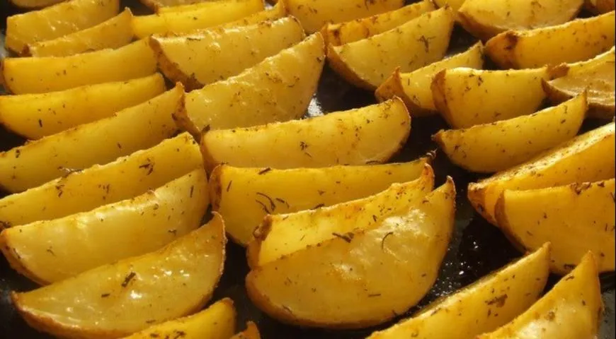Картофель по-деревенски: рецепт от Шефмаркет