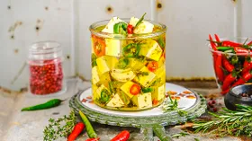 Маринованный сулугуни