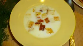 Сырный суп с гренками