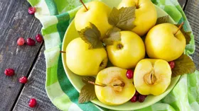 Моченые яблоки, как приготовить классическим способом и дома в кастрюле, ведре или бочонке