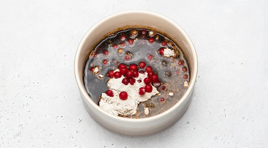 Кулага - старинный русский десерт из ягод и ржаной муки