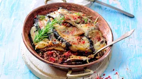 Мусака с баклажанами, помидорами и пармезаном
