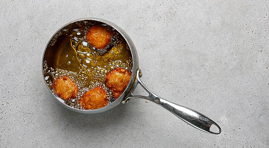 Грушевые пончики ссоленой карамелью