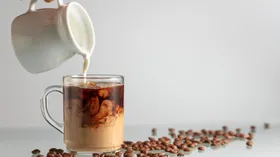 Неприятный эффект: врач объяснила минус употребления кофе с молоком