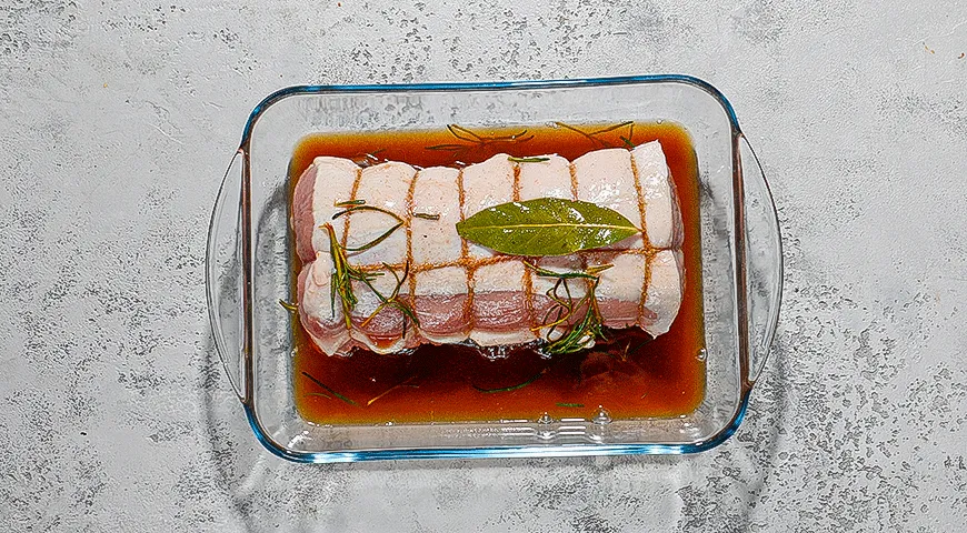 Свиная корейка с яблочным чатни