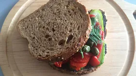 Рецепты на перекус с хлебом и огурцом