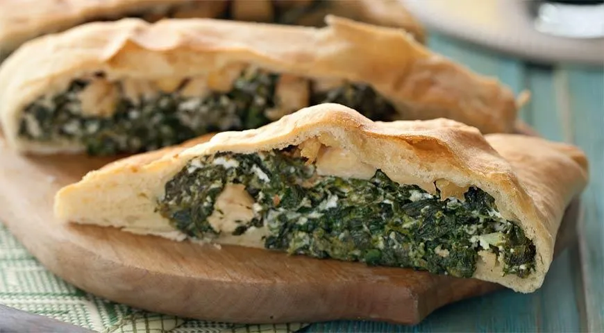 Кальцоне с цыпленком и шпинатом, пошаговый рецепт с фото на 351 ккал