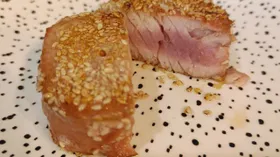 Тунец в кунжуте