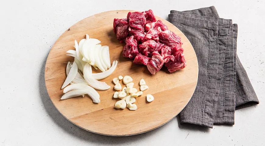 Макароны с мясом в казане