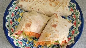 Шаурма с курицей и сыром