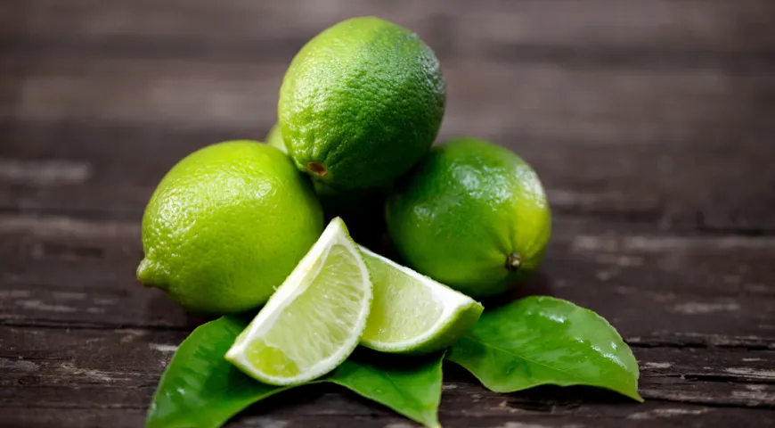 Лайм — вкусная замена лимону с более ярко выраженным вкусом и ароматом<br>
