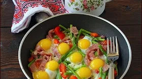 Простые рецепты с яйцом перепелиным и мясной гастрономией