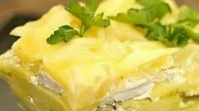 Картофельная запеканка с мясом птицы и ананасами