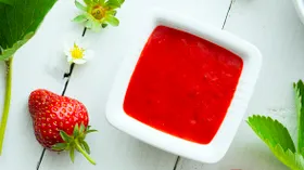 Клубничный соус к рыбе