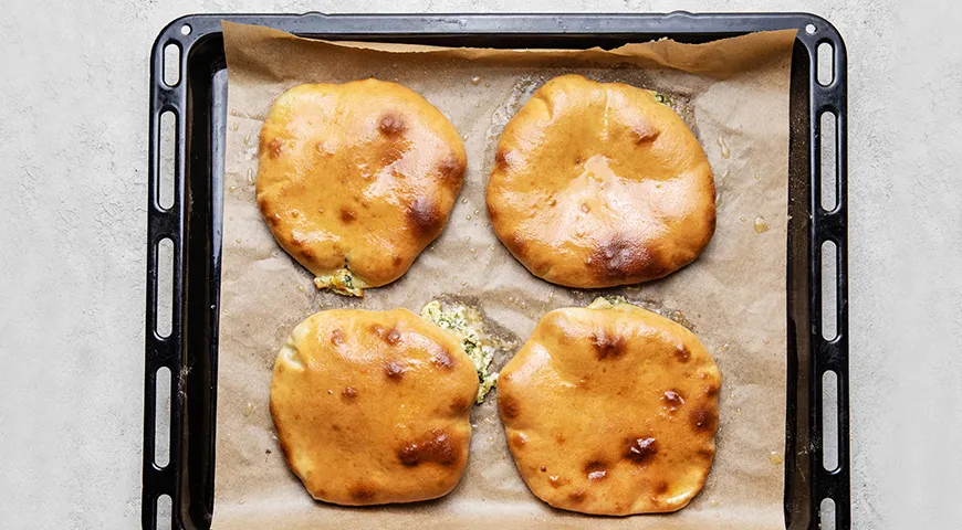 Лепешка с сыром в духовке