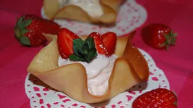 Рецепты с яйцом, ягодами и сыром творожным