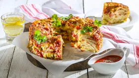 Сырный хлеб с колбасой