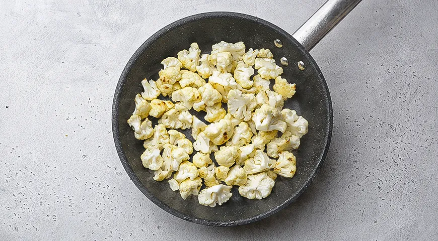 Капустный салат с курицей