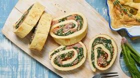 Блюдо из яиц с лососем