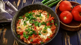 Шакшука с помидорами