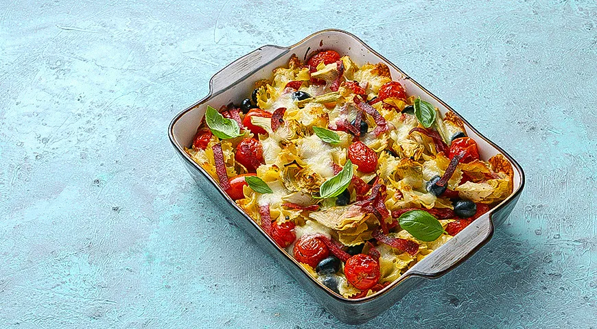 Запеканка с салями и оливками по-средиземноморски