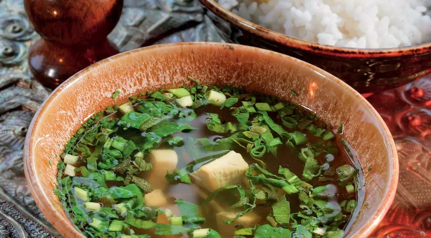 Куриный суп с зеленью