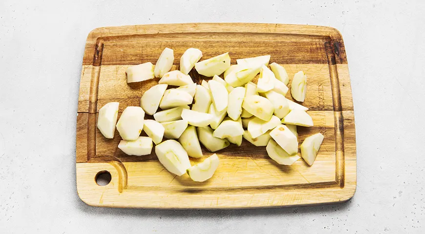 Яблочный пирог на сковороде