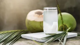 Кокосовая вода: чем вреден и полезен чудо-напиток