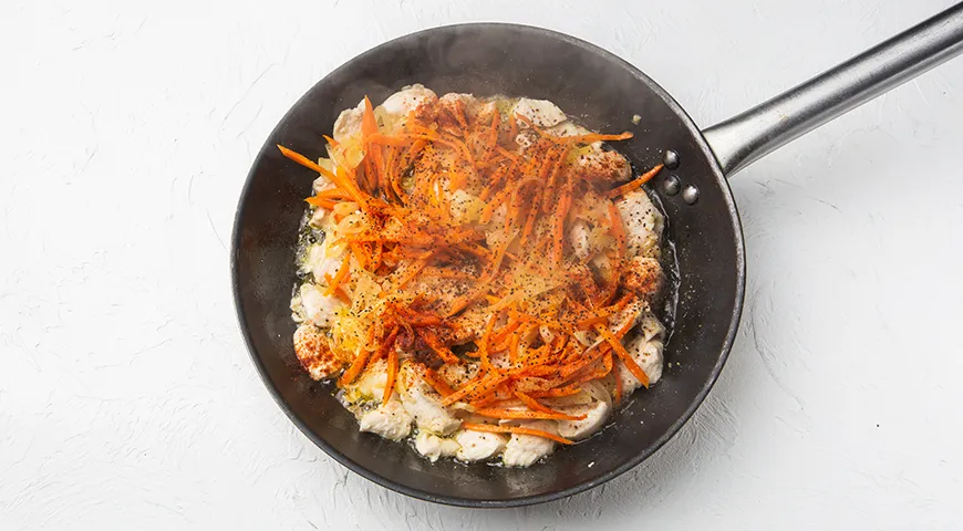 Поджарка из курицы на сковороде