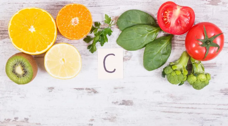 Аскорбиновая кислота является частью защитной системы растений, поэтому встречается практически в любой растительной пище