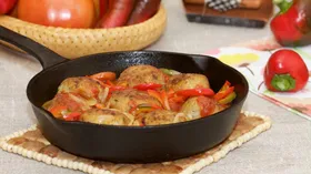 Тефтели с кус-кусом и овощами