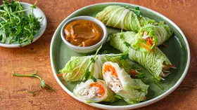 Рулетики из пекинской капусты с начинкой
