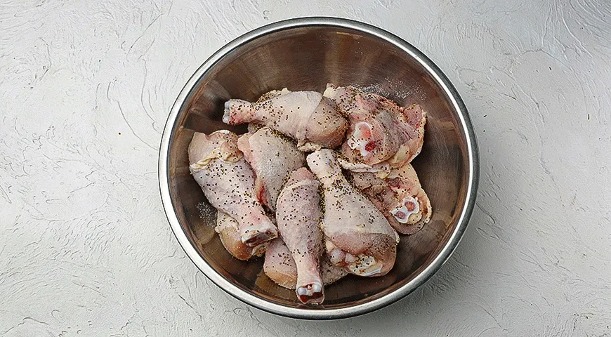 Курица с персиками и овощами