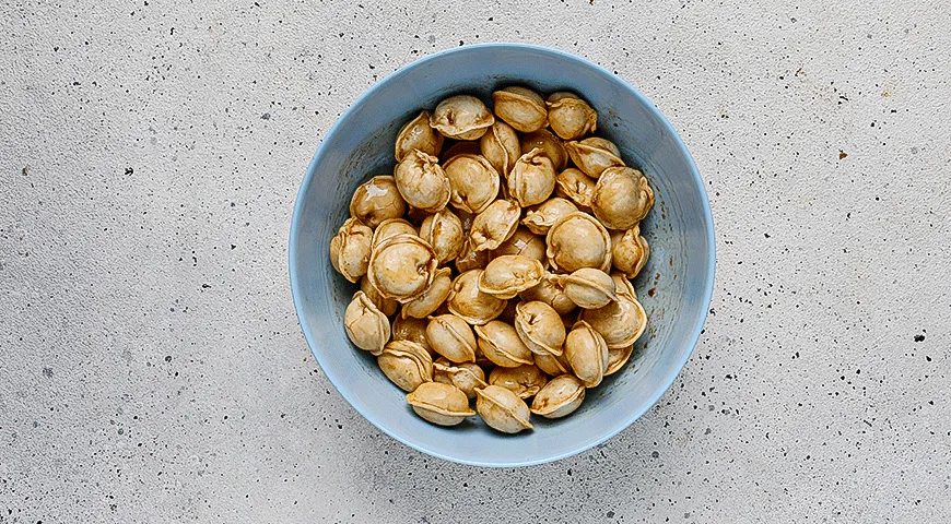 Пельмени на гриле с азиатским соусом