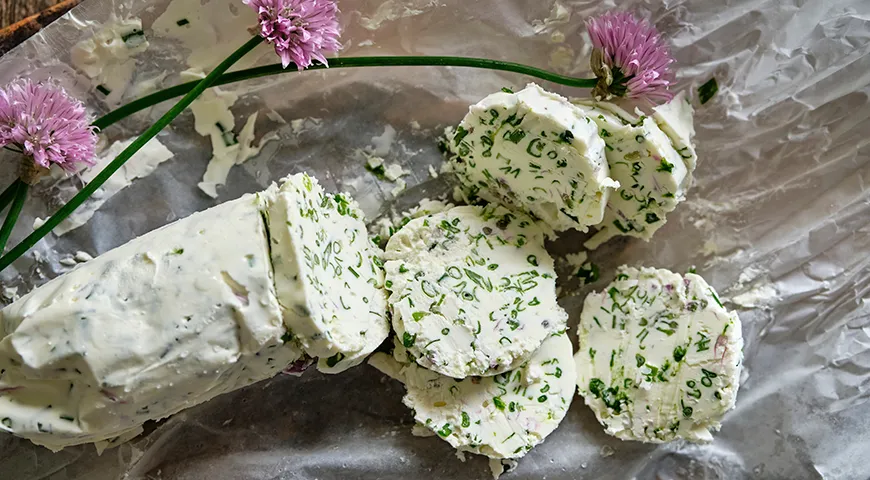 Домашнее сливочное масло со шнитт-луком
