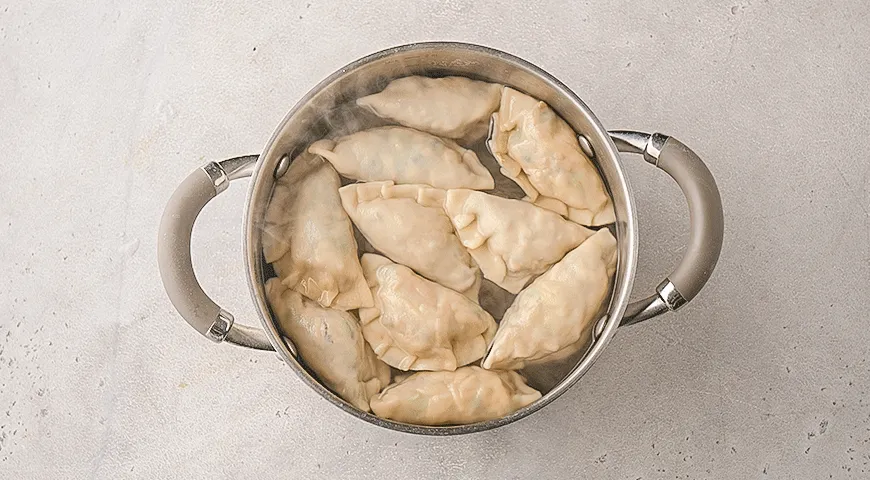 Постные вареники с тофу и грибами