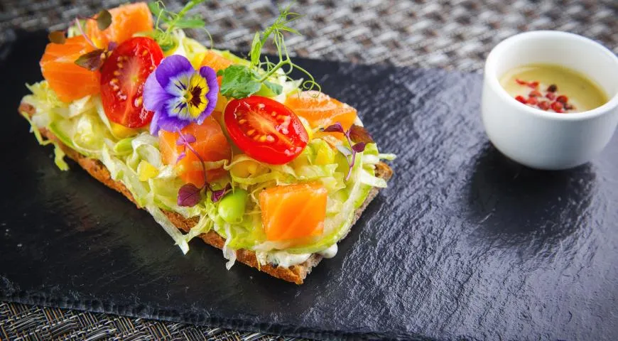 Рецепт бутерброда с форелью