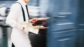 «Ресторан ошибочных заказов» с забывчивыми официантами работает в Японии