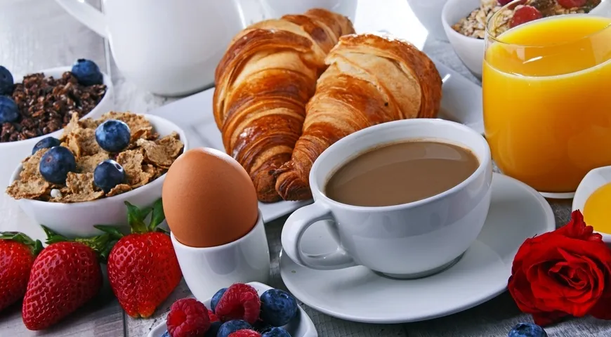 Кофе с молоком без сахара — неотъемлемая часть многих национальных кулинарных традиций