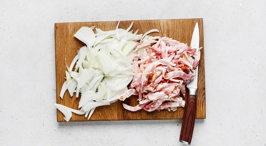 Гороховое пюре с беконом и луком