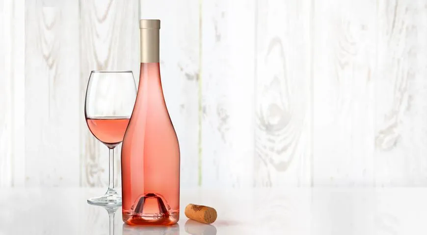 Розовые вина являются прекрасным аперитивом и сопровождением различных кулинарных изысков