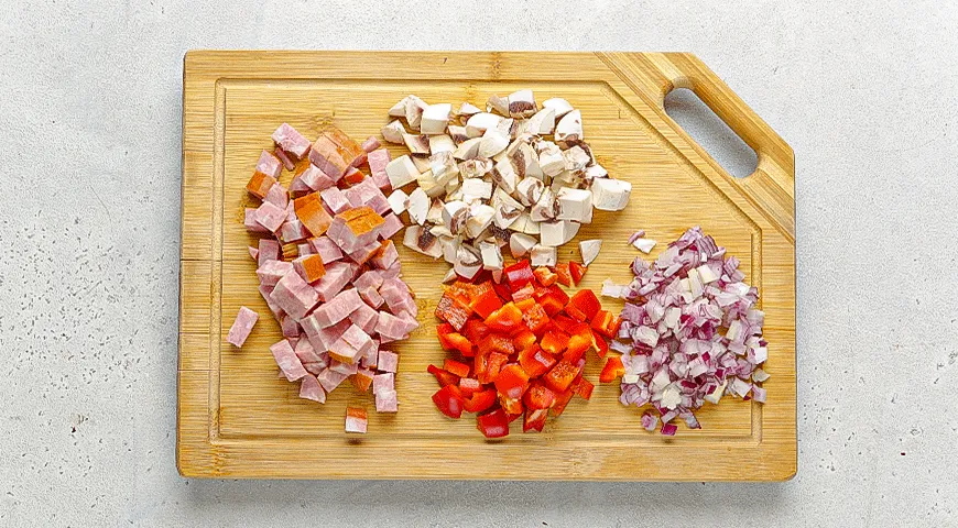 Запеченный омлет с ветчиной и овощами