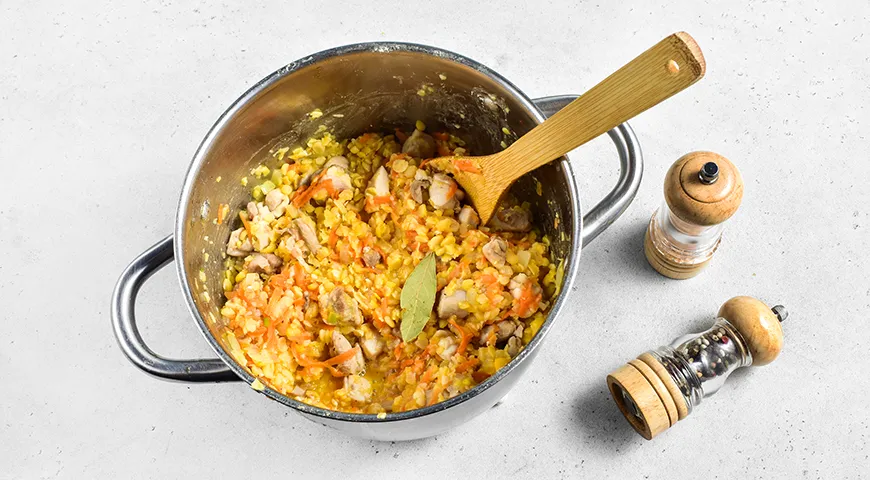 Гороховая каша с курицей