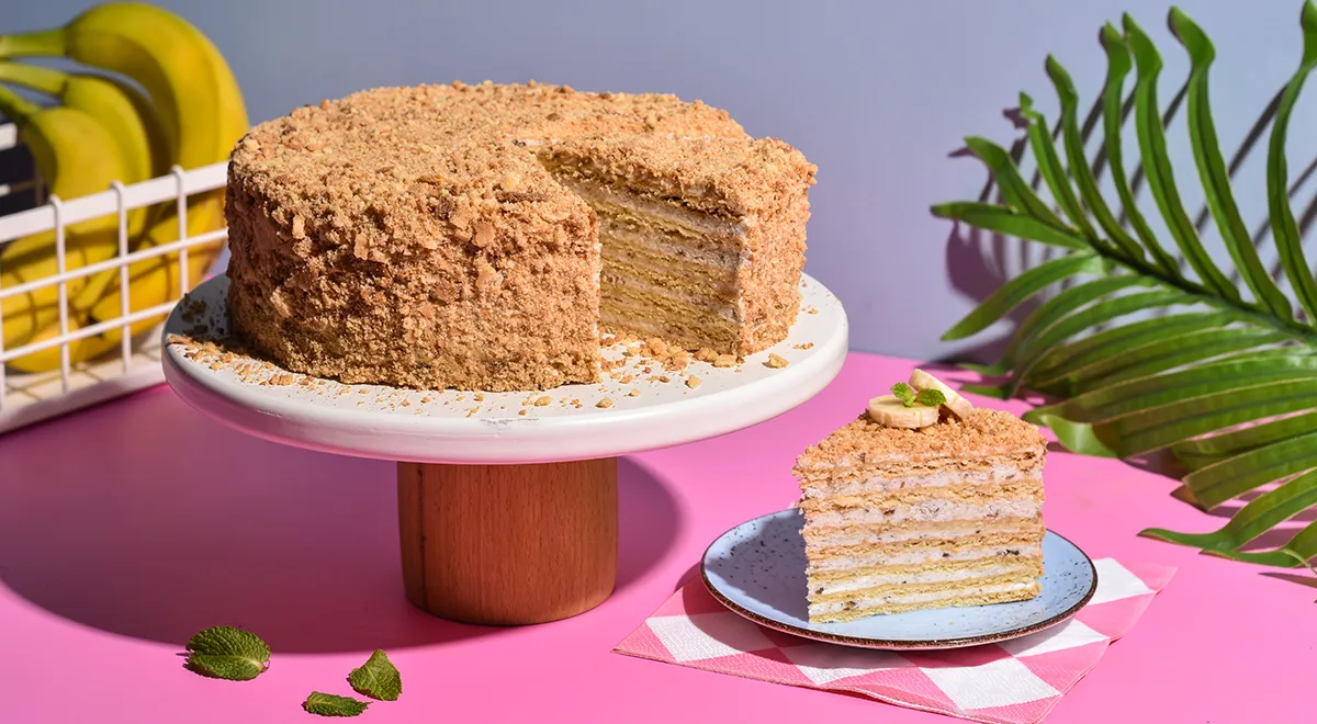 Рецепт торта «Медовик» с бананом