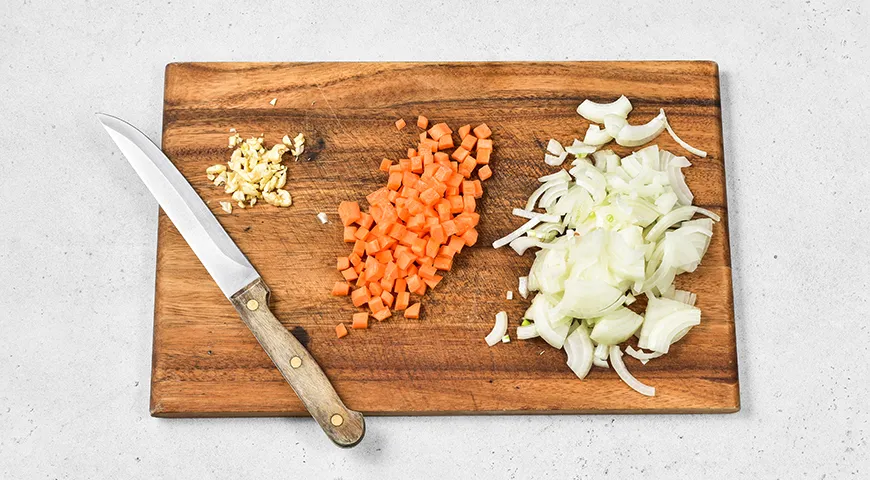 Солдатская каша из гречки с тушенкой