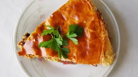 Пирог с овощами, козьим сыром и инжиром
